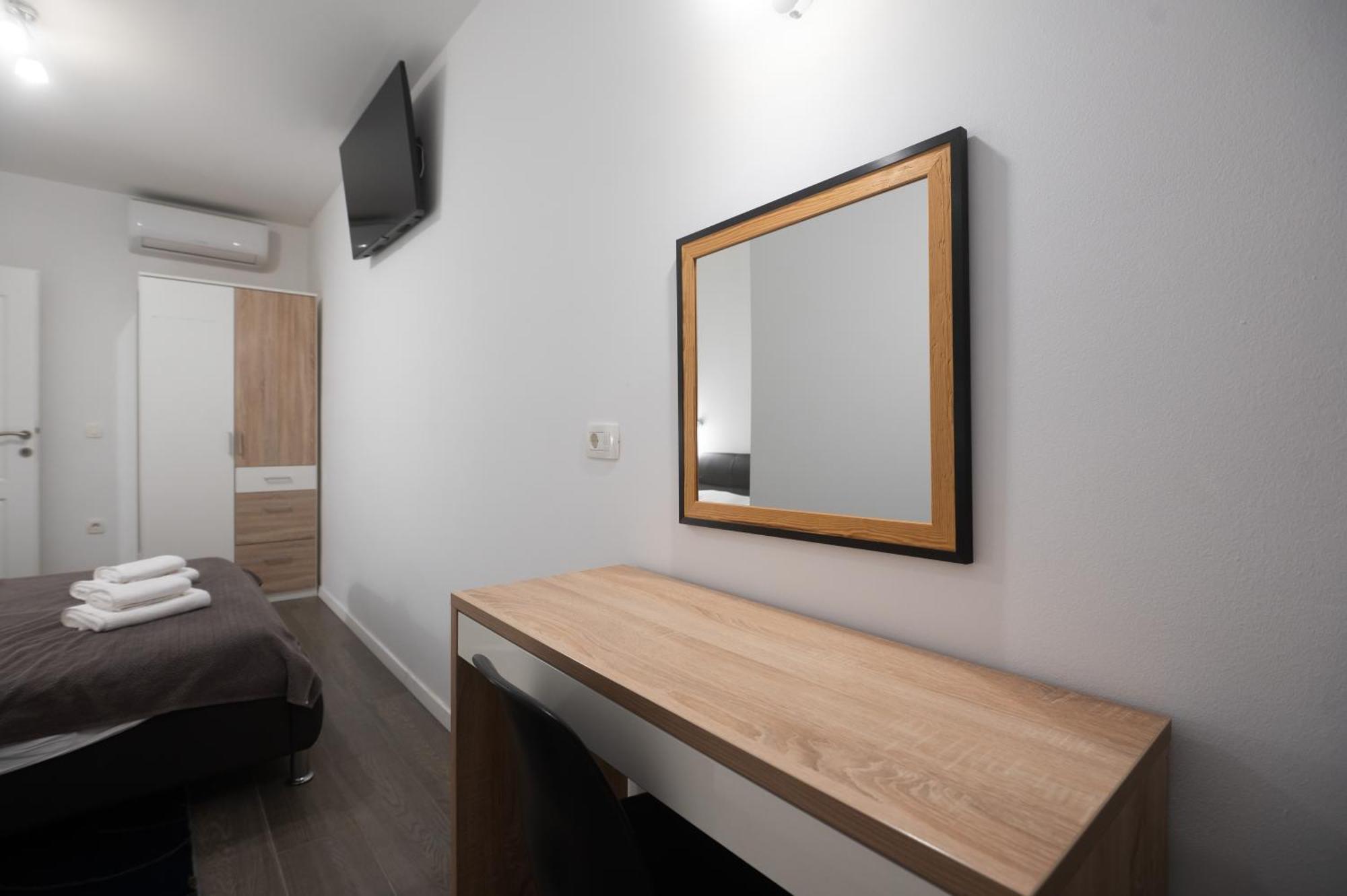 Pyrotima Apartments Zadar Bagian luar foto