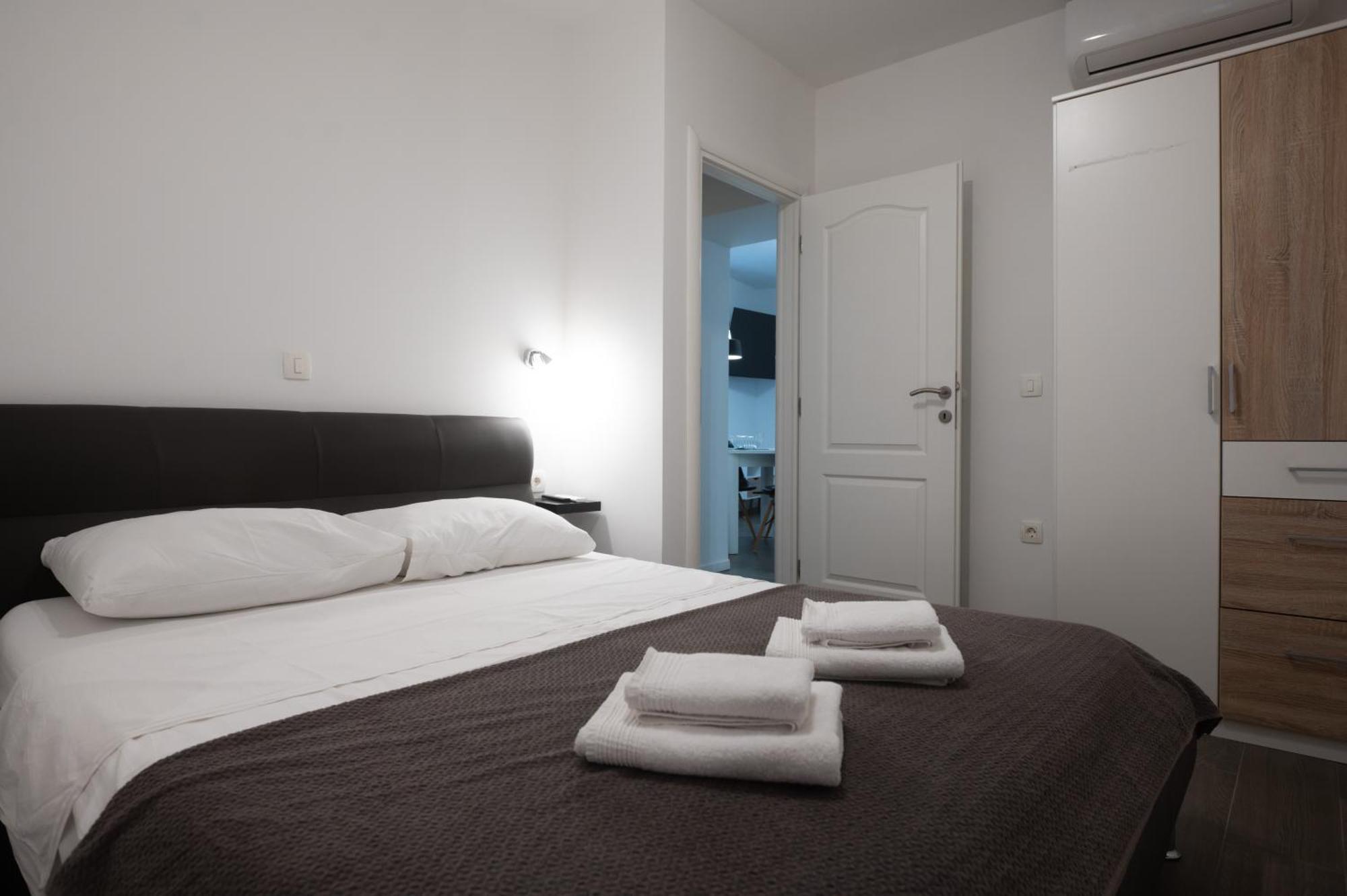 Pyrotima Apartments Zadar Bagian luar foto