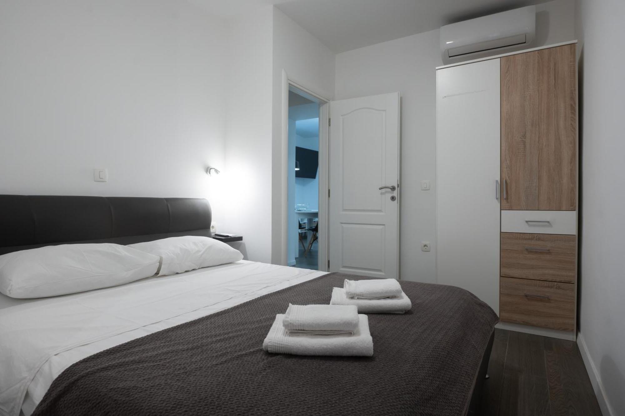 Pyrotima Apartments Zadar Bagian luar foto