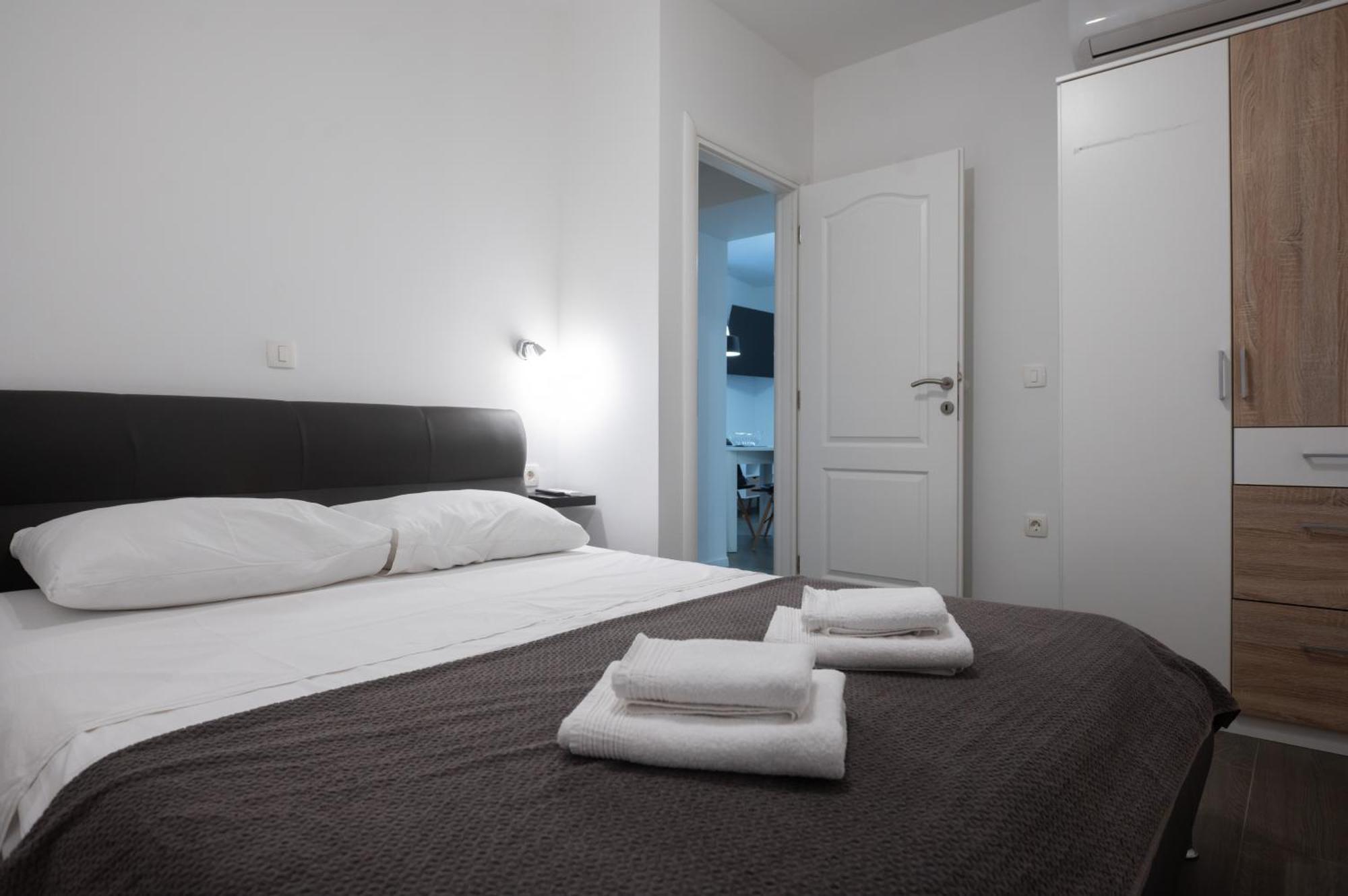 Pyrotima Apartments Zadar Bagian luar foto