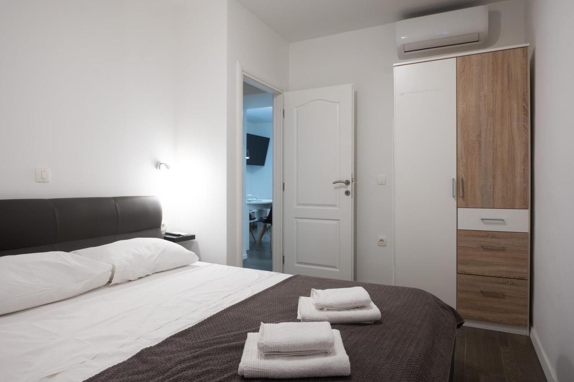 Pyrotima Apartments Zadar Bagian luar foto