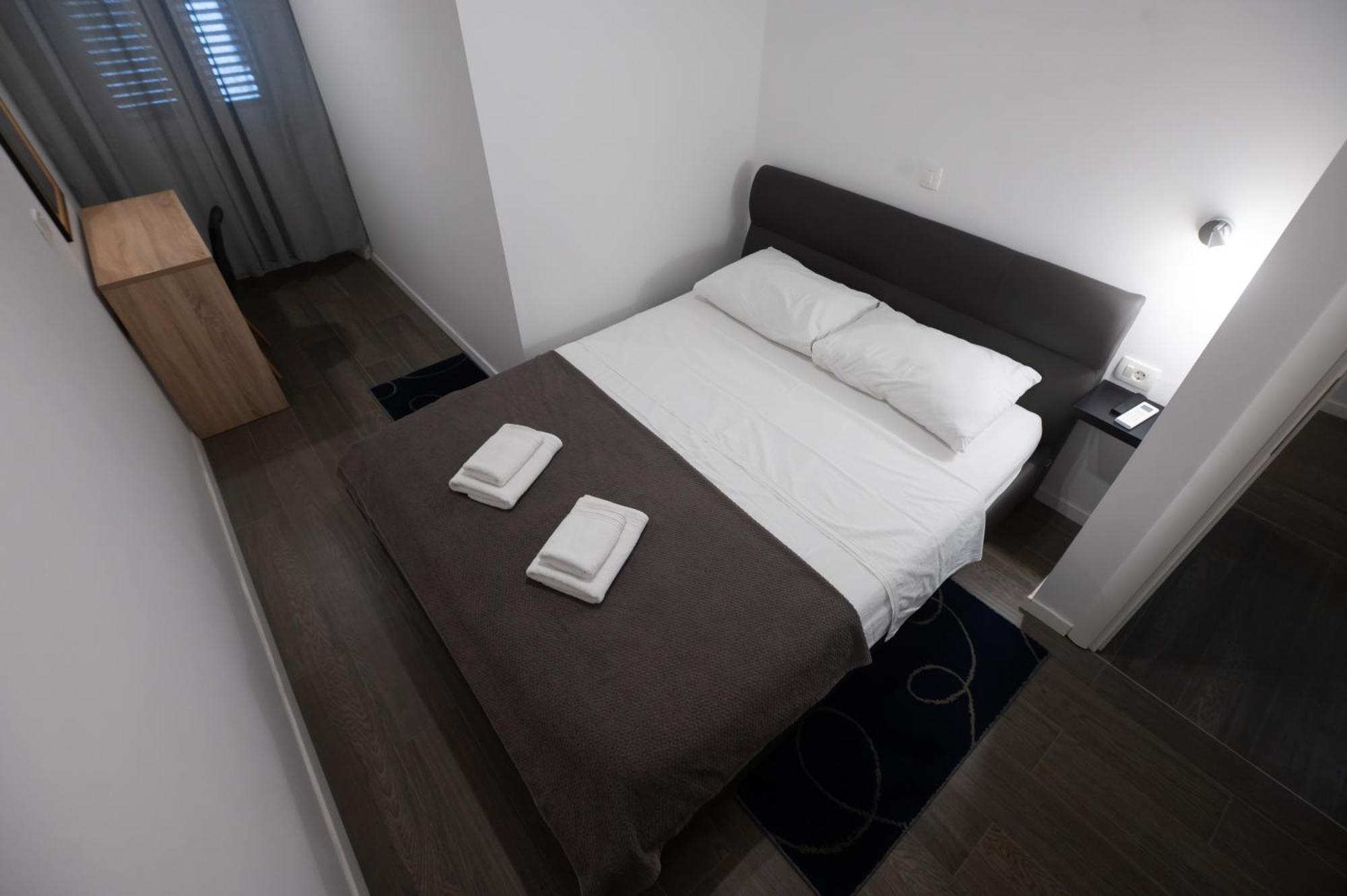 Pyrotima Apartments Zadar Bagian luar foto