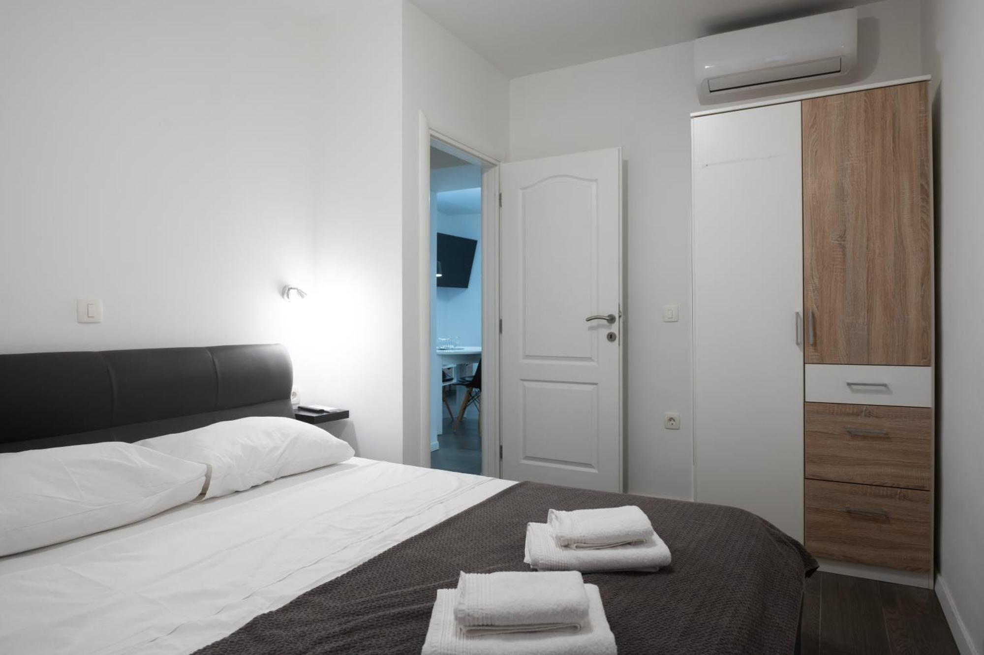 Pyrotima Apartments Zadar Bagian luar foto